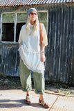 Barrel leg trousers (Khaki)