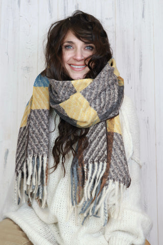 Stripe tassel scarf