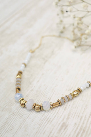 Circular beaded necklace (White)