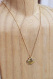 Clam shell necklace (Gold)