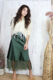 Lace end silky skirt (Khaki)