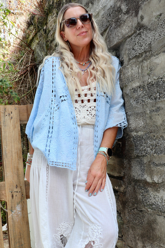 Crochet and embroidered kimono (Blue)